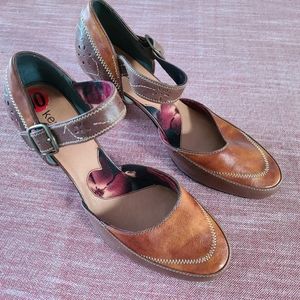 Kenzie Kayna size 10 sandals